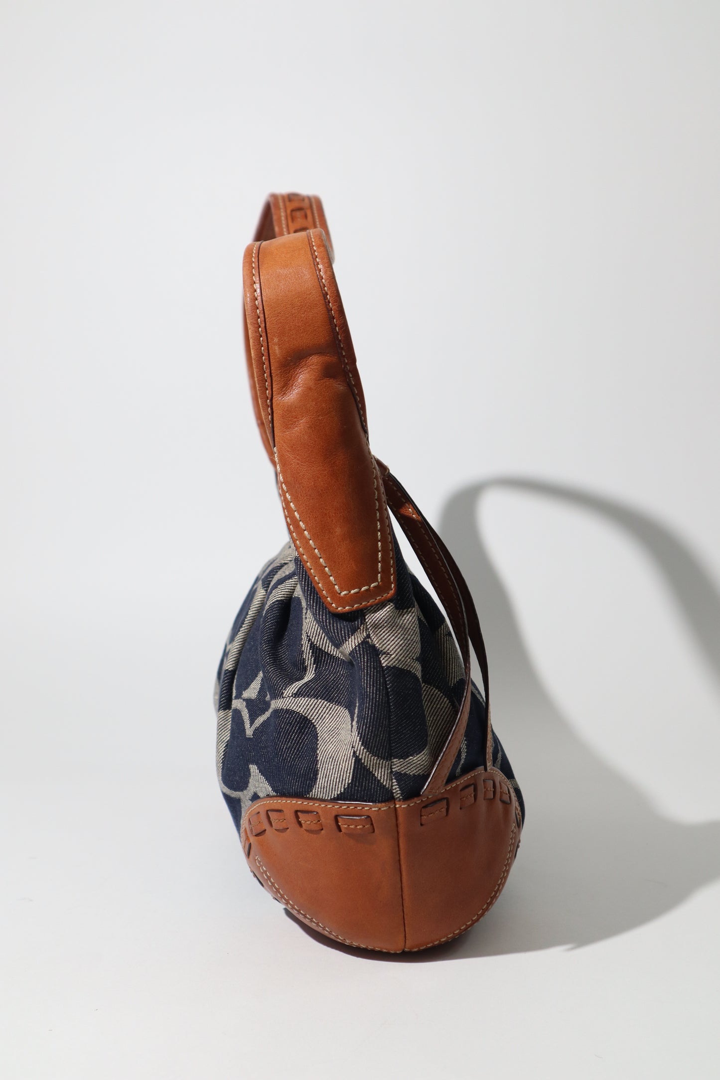 Coach Ergo aus Monogram Denim mit braunen Lederbesätzen – 12750