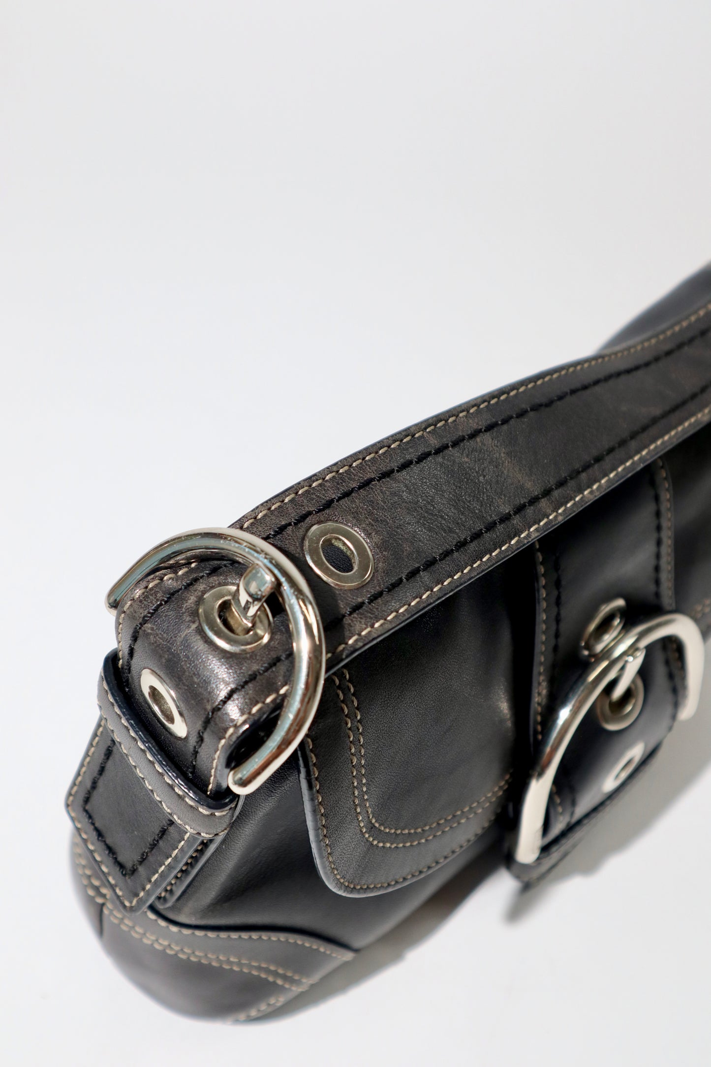 Vintage Coach 2005 Signature Soho weiße Gürtel Schultertasche