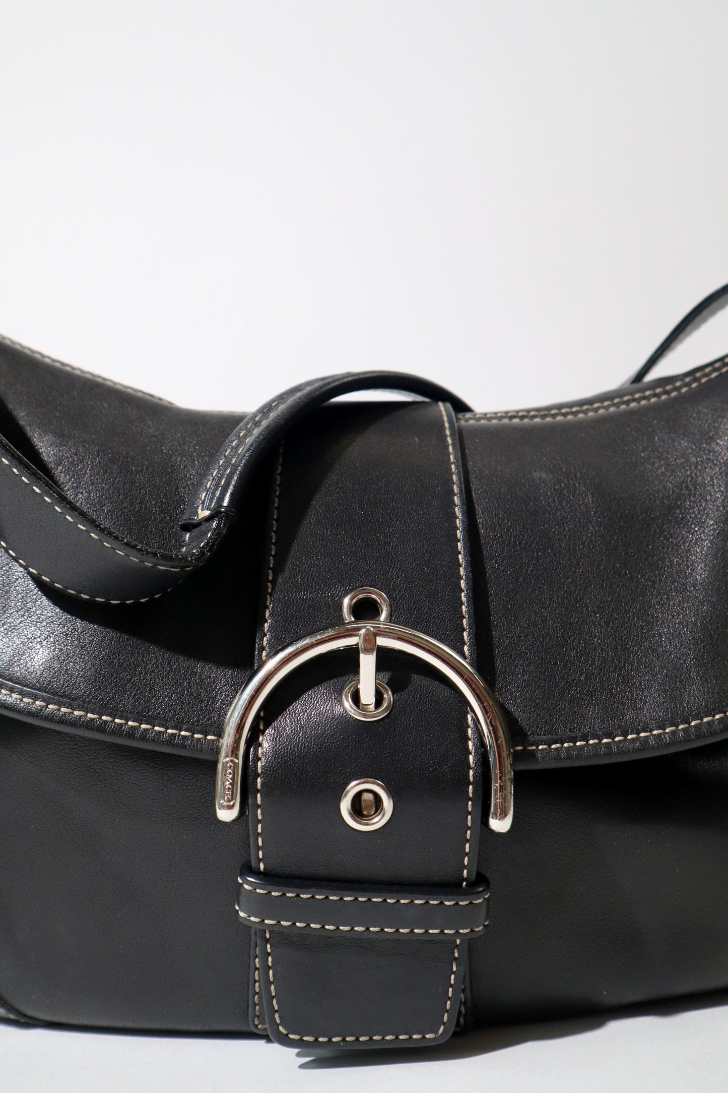 Vintage Coach 2005 Signature Soho weiße Gürtel Schultertasche