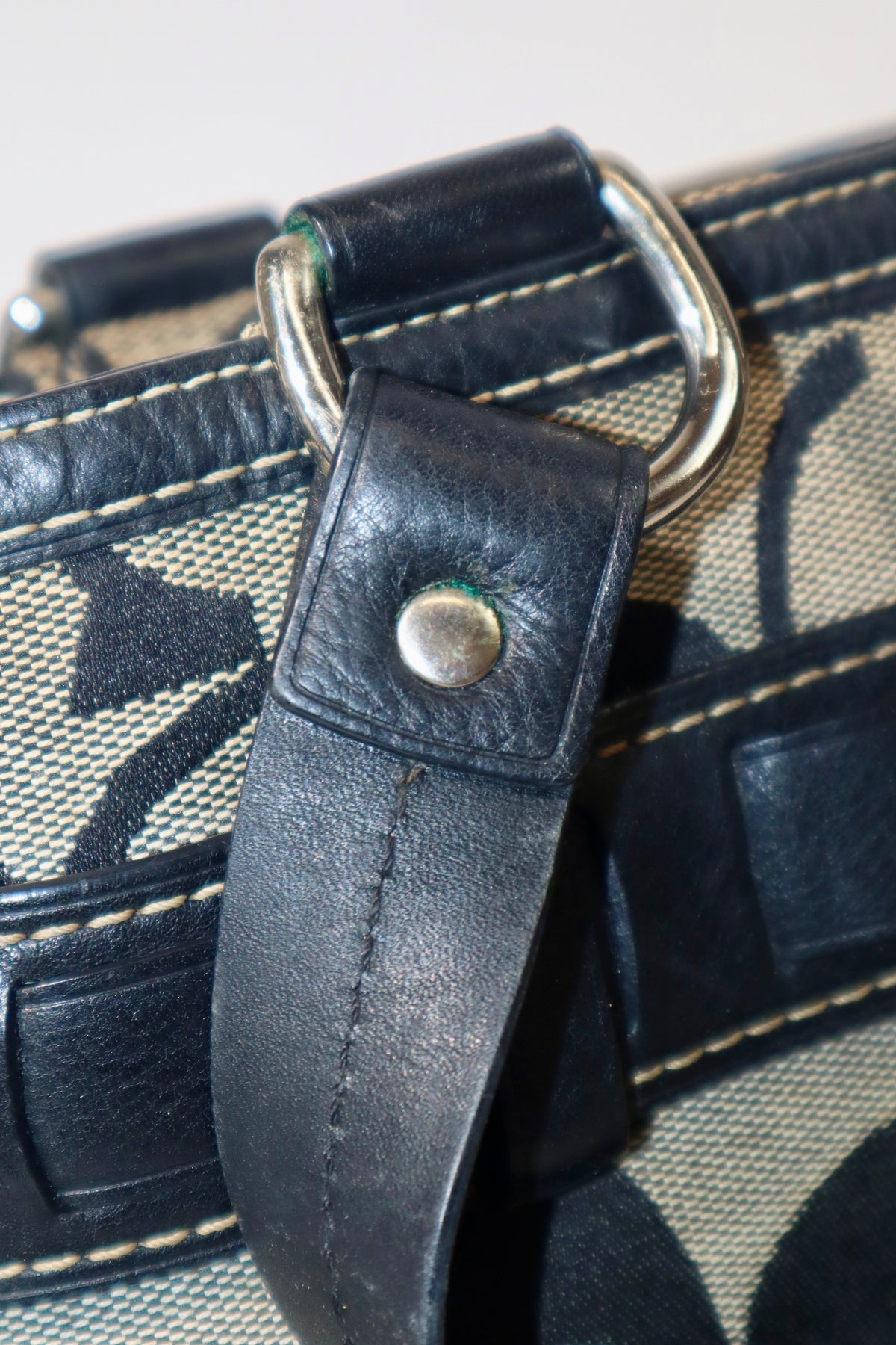 Vintage Coach 10262 Hampton Handbag in Black/Grey