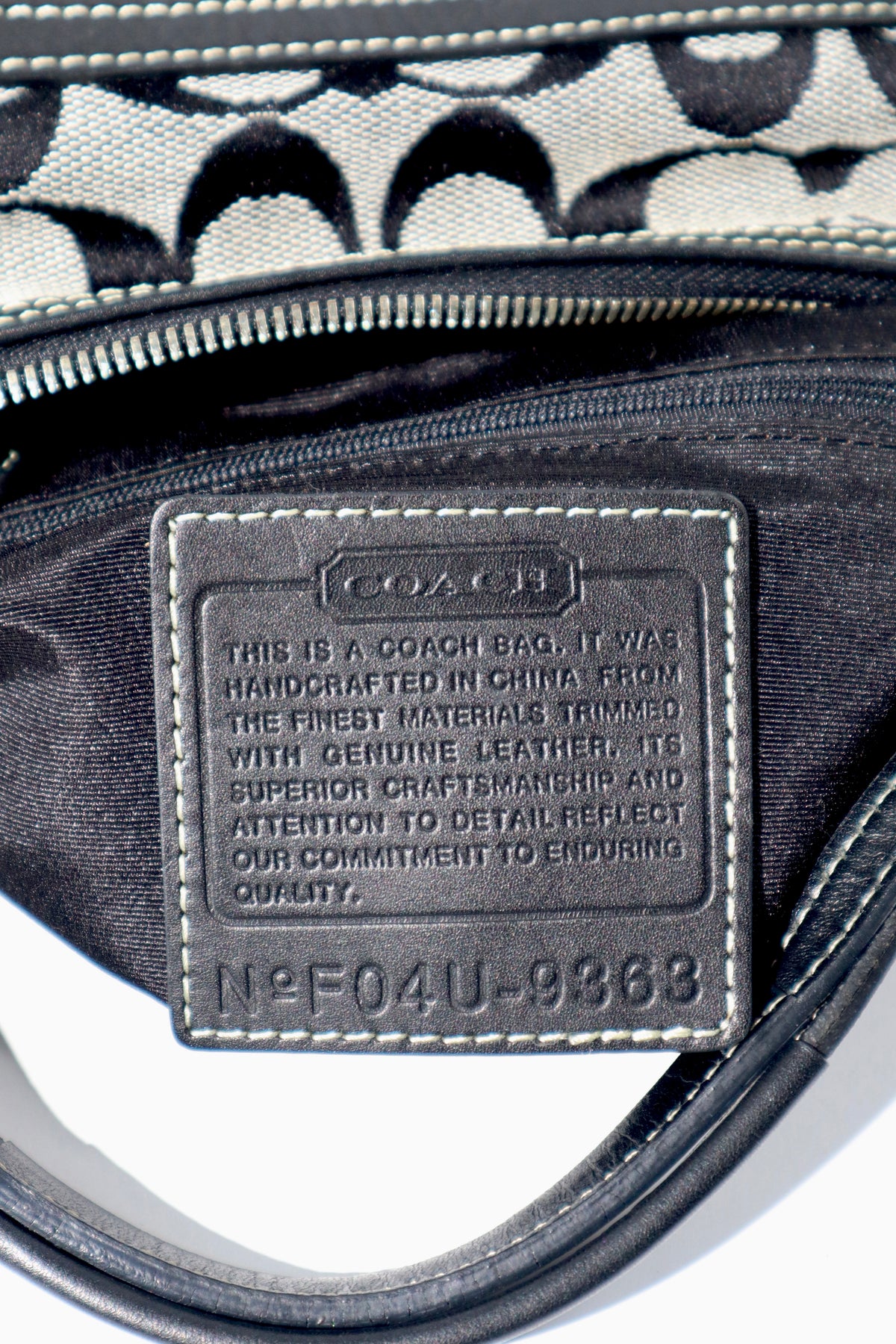 Coach Y2K East West Demi-Schultertasche aus Signature Canvas in Schwarz/Grau (9363)