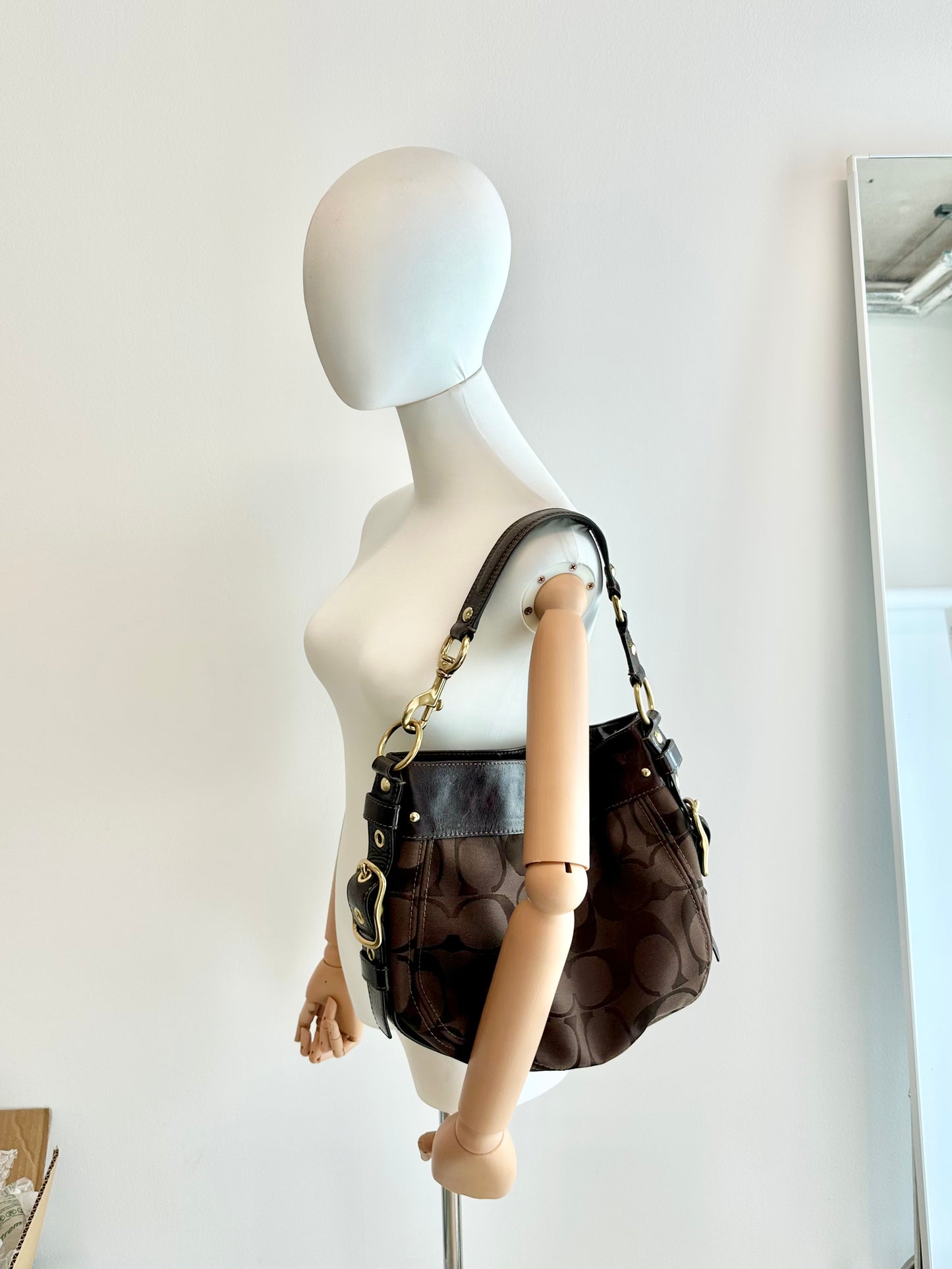Vintage Coach Zoe Schultertasche in Schokoladenbraun - 12657