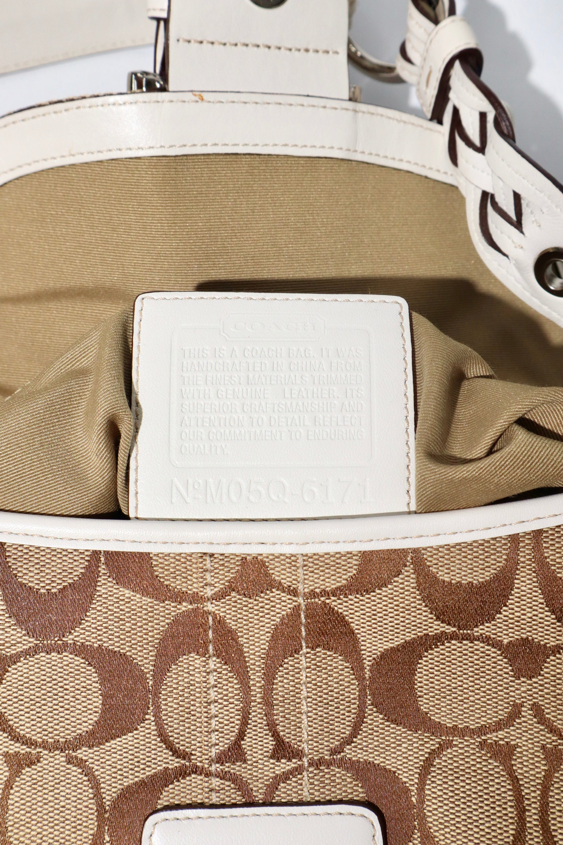 Vintage Coach 2005 Signature Soho White Belt Shoulder Bag - Girl Seazon