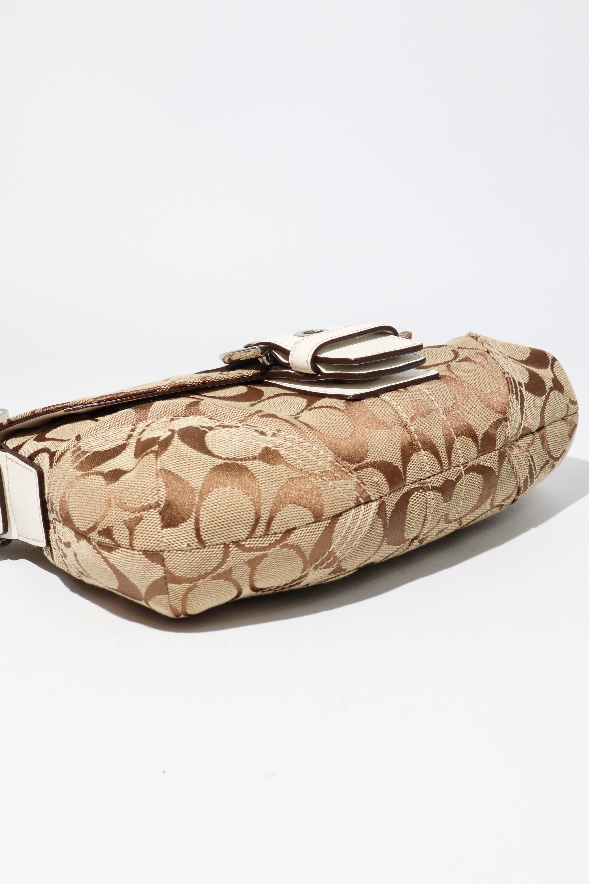 Vintage Coach 2005 Signature Soho White Belt Shoulder Bag - Girl Seazon