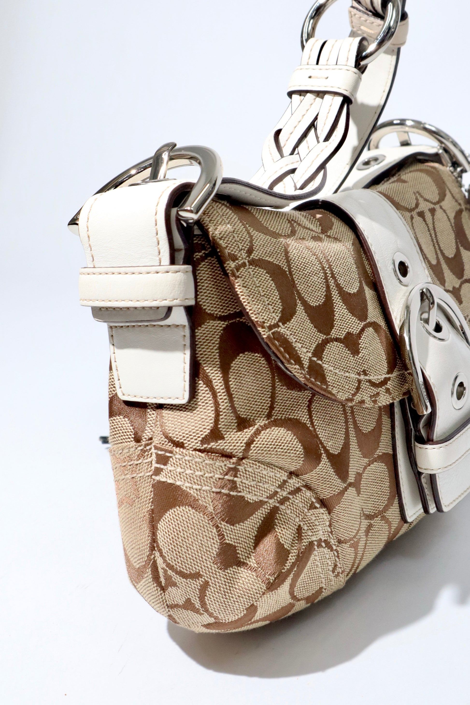 Vintage Coach 2005 Signature Soho White Belt Shoulder Bag - Girl Seazon