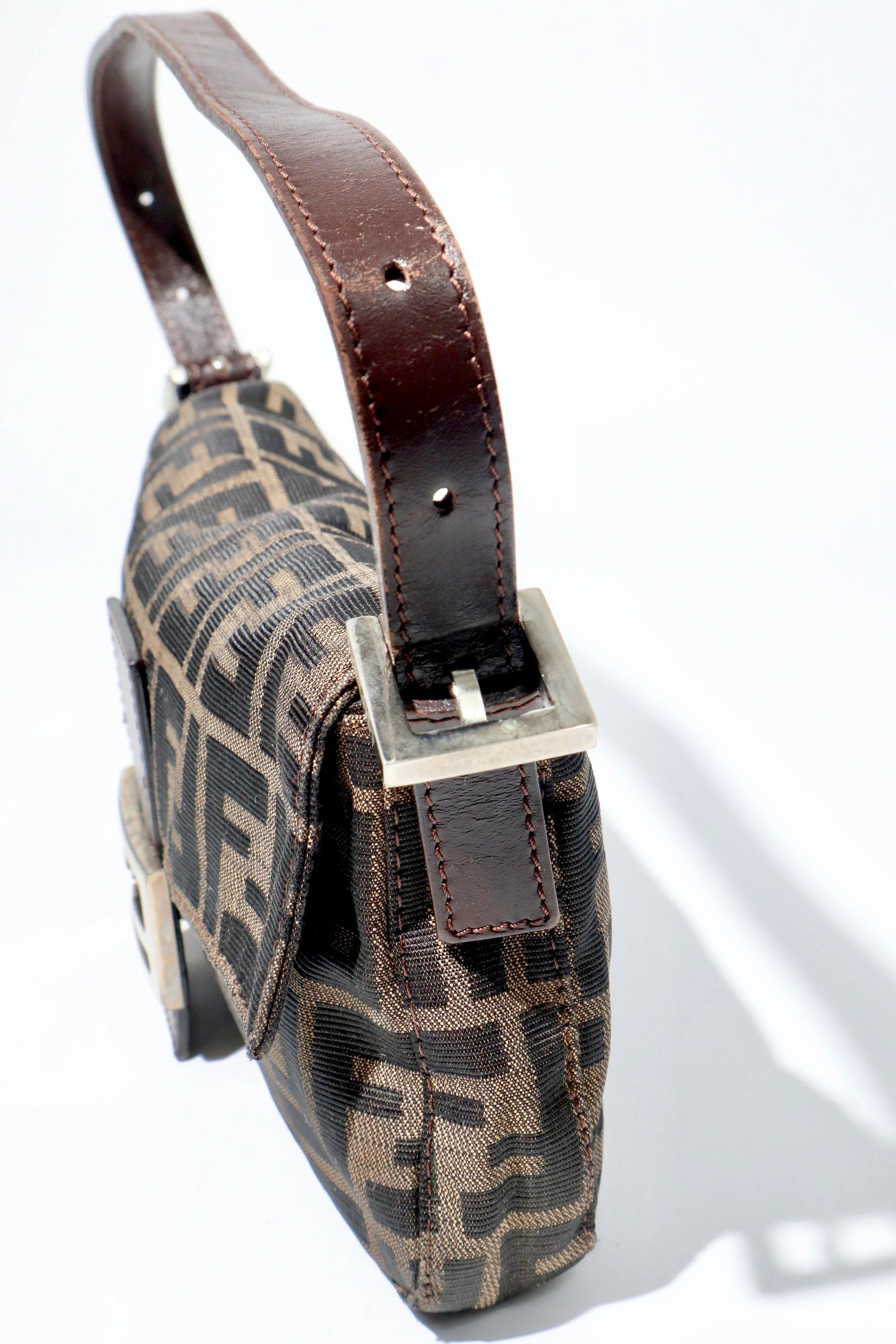 Vintage Fendi Classic Baguette In Brown - Girl Seazon