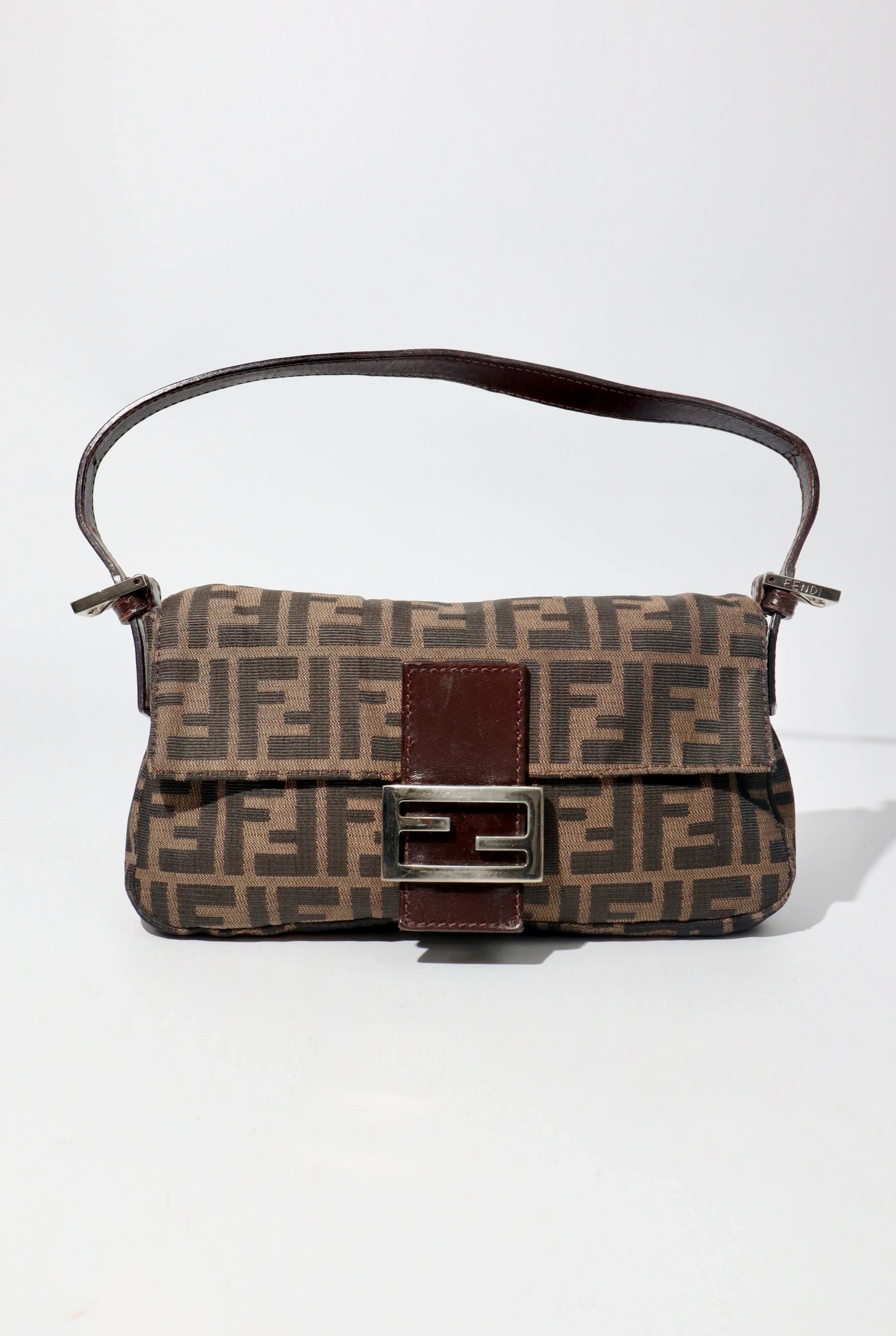 Vintage Fendi Classic Baguette In Brown - Girl Seazon
