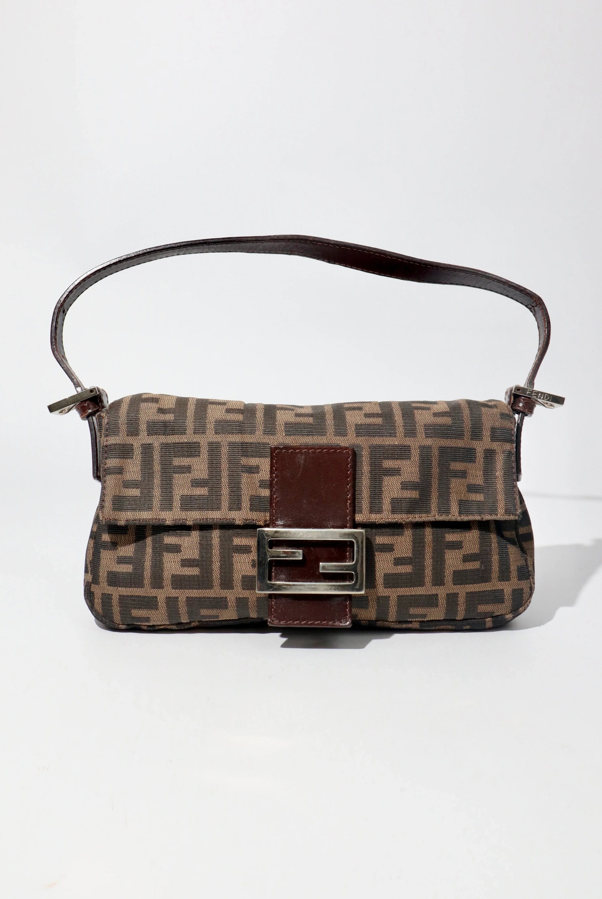 Vintage Fendi Classic Baguette In Brown - Girl Seazon