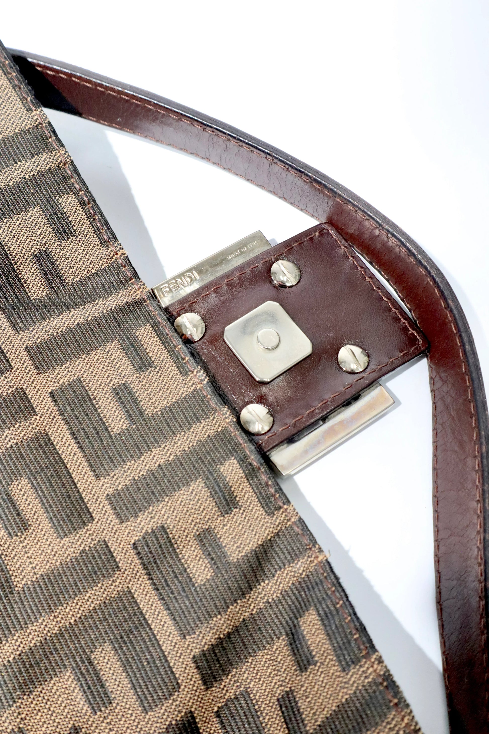 Vintage Fendi Classic Baguette In Brown - Girl Seazon