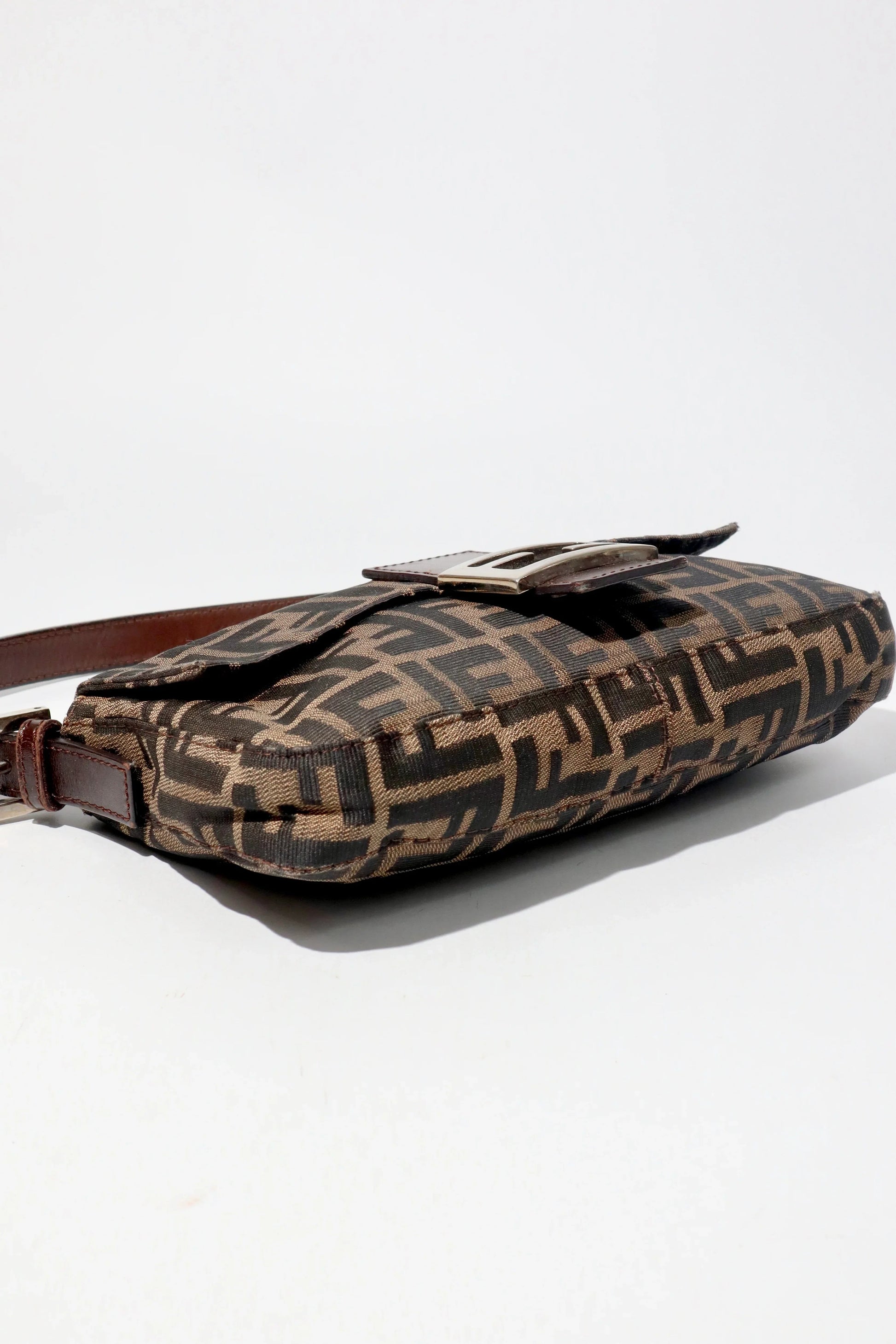 Vintage Fendi Classic Baguette In Brown - Girl Seazon