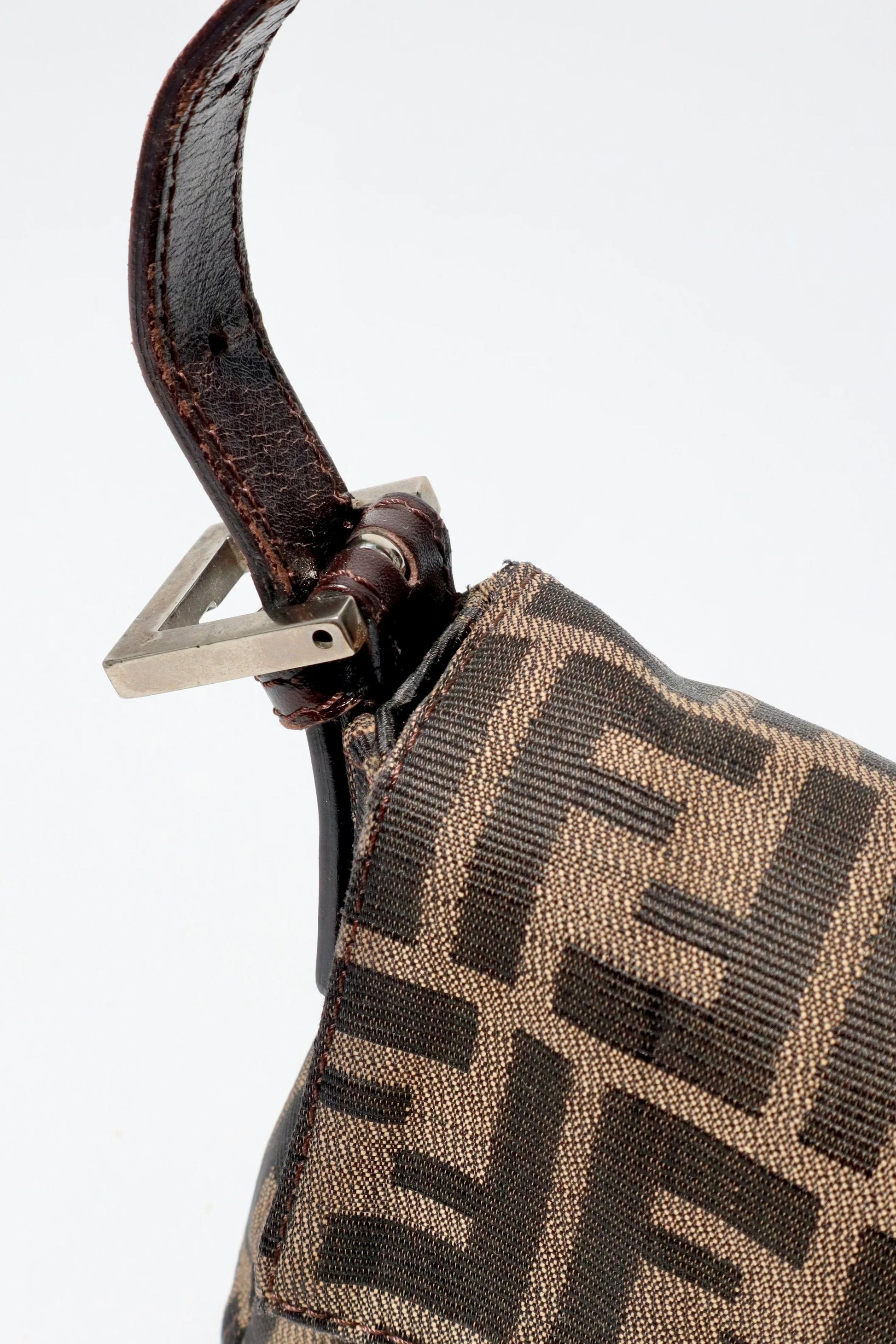 Vintage Fendi Classic Baguette In Brown - Girl Seazon